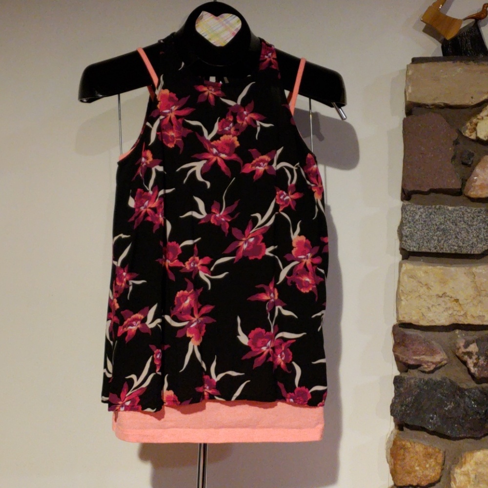 Black floral crop top with peach tank.